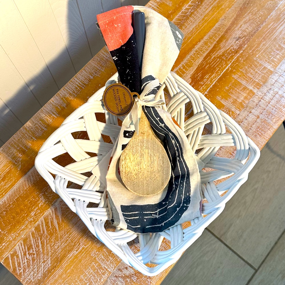 Woven Oven-safe Basket & Serving Spoon Set